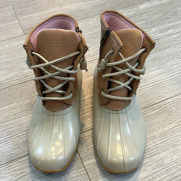 Sperry Top Sider Saltwater Ankle Lace up Duck Boots with Pink Lining and Beige 6 - Picture 2 of 12